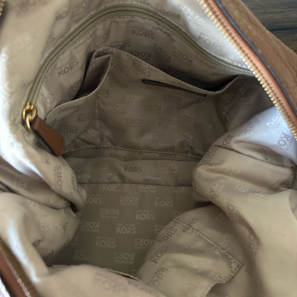Michael Kors Bedford satchel bag - Picture 9 of 12
